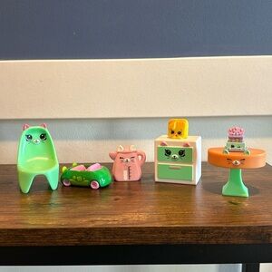 Shopkins Mixed Lot of 7 Shopkins